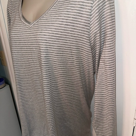 Soft Surroundings Striped Gray Long Sleeve Womens Top #1762 - Picture 5 of 8